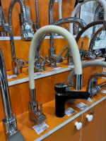 Смеситель для кухни DIST D201-1A гибкий айвори