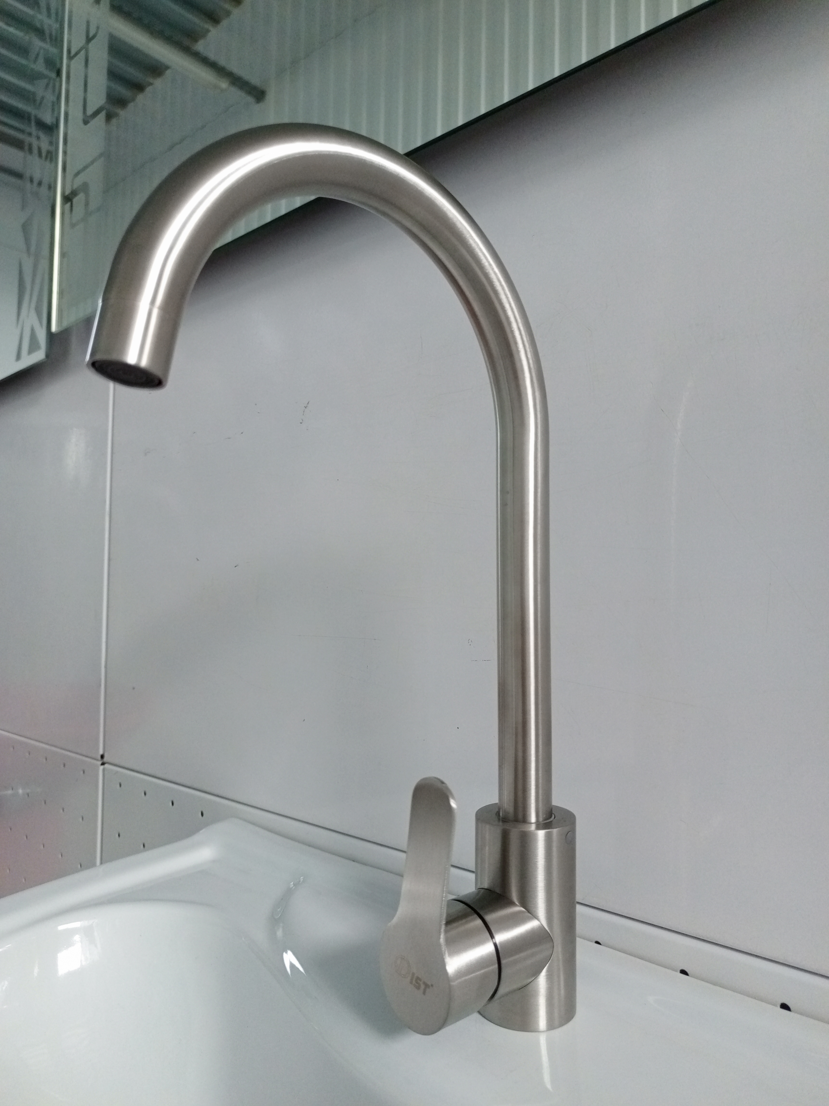 Смеситель для кухни DIST D945M