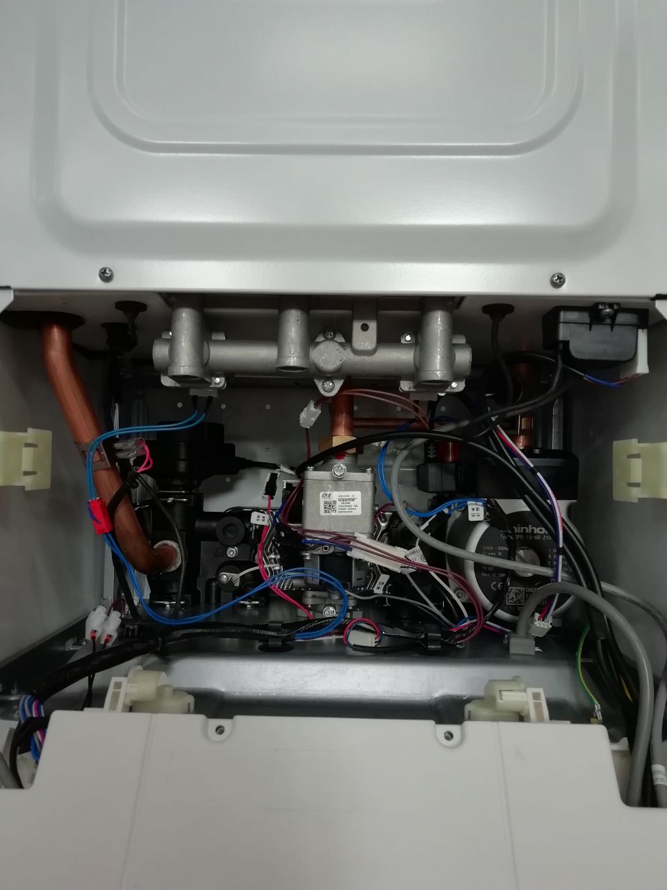 Котел настенный HAIER TECHLINE 2.24 TI 2-х контурный закрытая камера