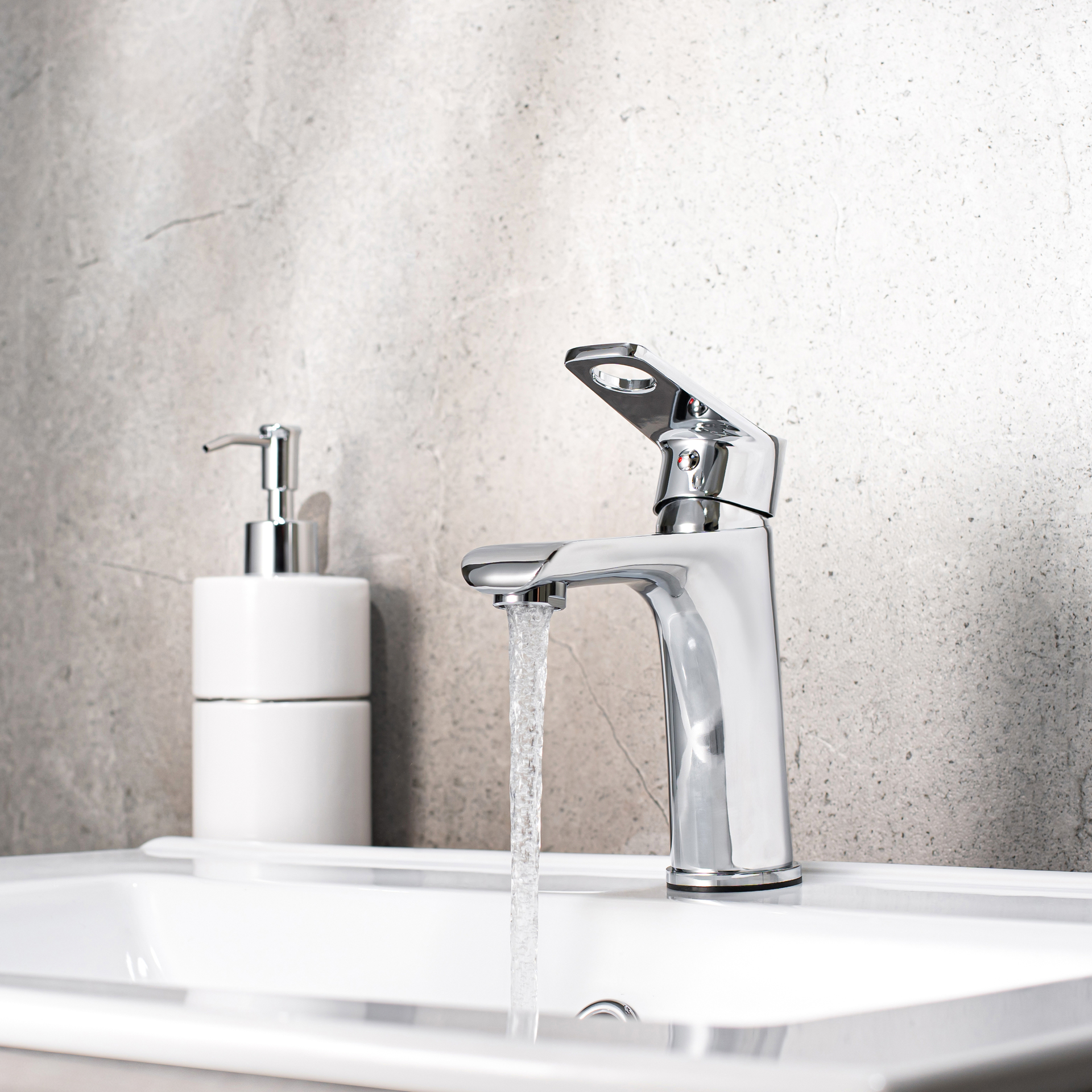 Смеситель для умывальника РМС SL137-001F 