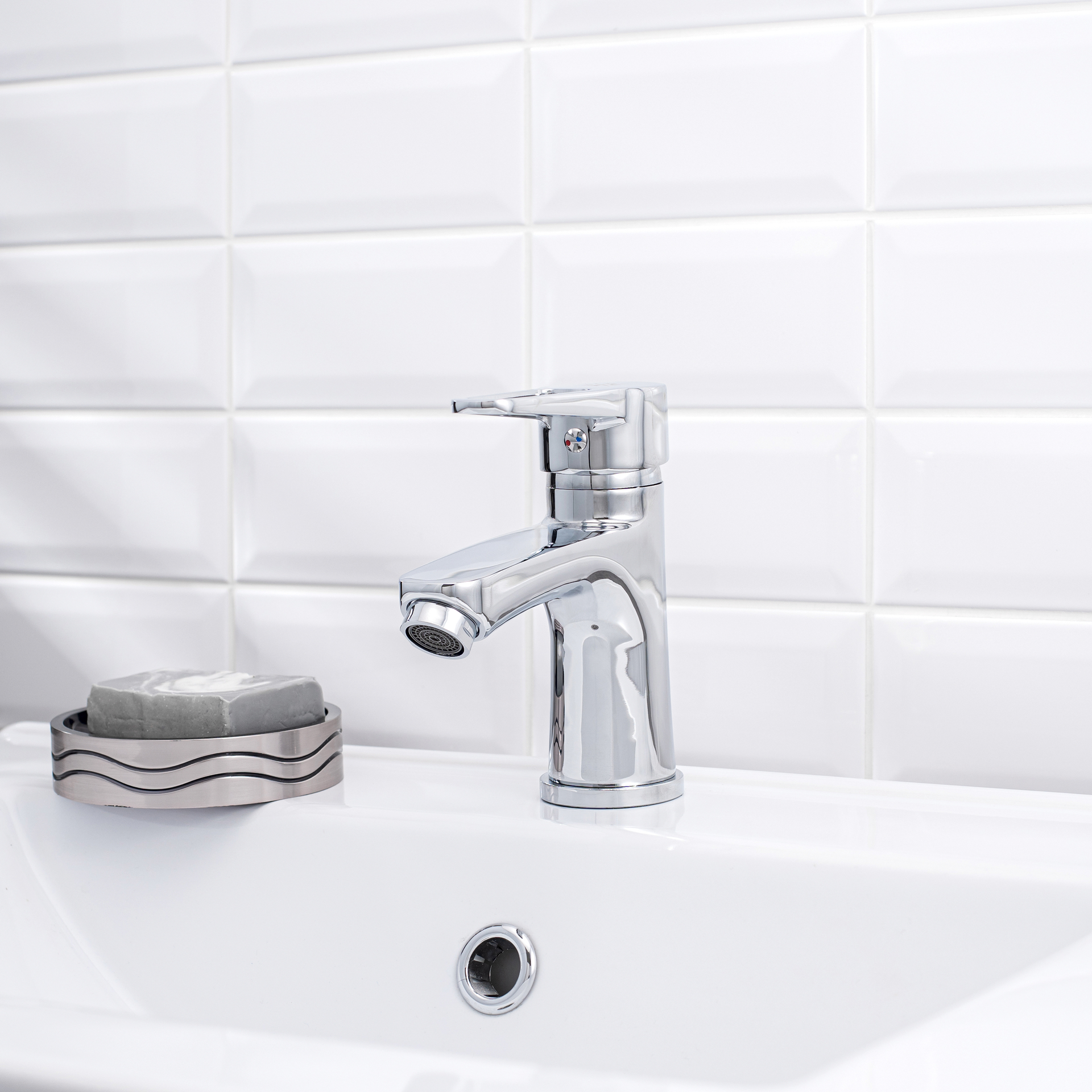 Смеситель для умывальника РМС SL141-001F 