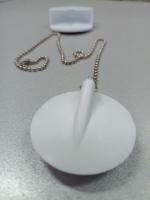 Пробка для ванной с цепочкой и держателем ТЭП белая